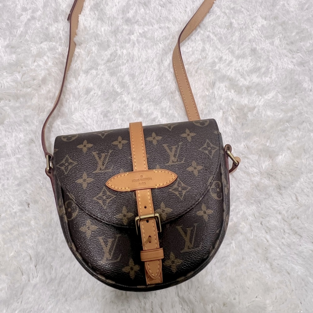 Louis Vuitton crossbody bag